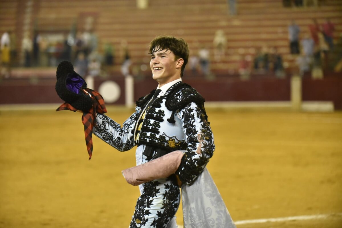 Tristán Barroso destaca en una desfondada novillada en Zaragoza