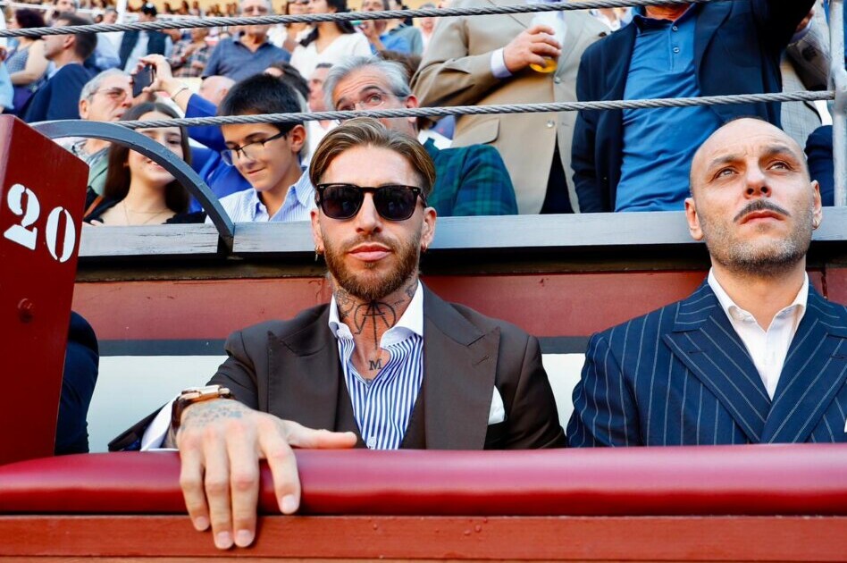 Sergio Ramos, Joaquín, Nacho Fernández, Ceballos..., colorido ambiente el día de la Hispanidad en Las Ventas