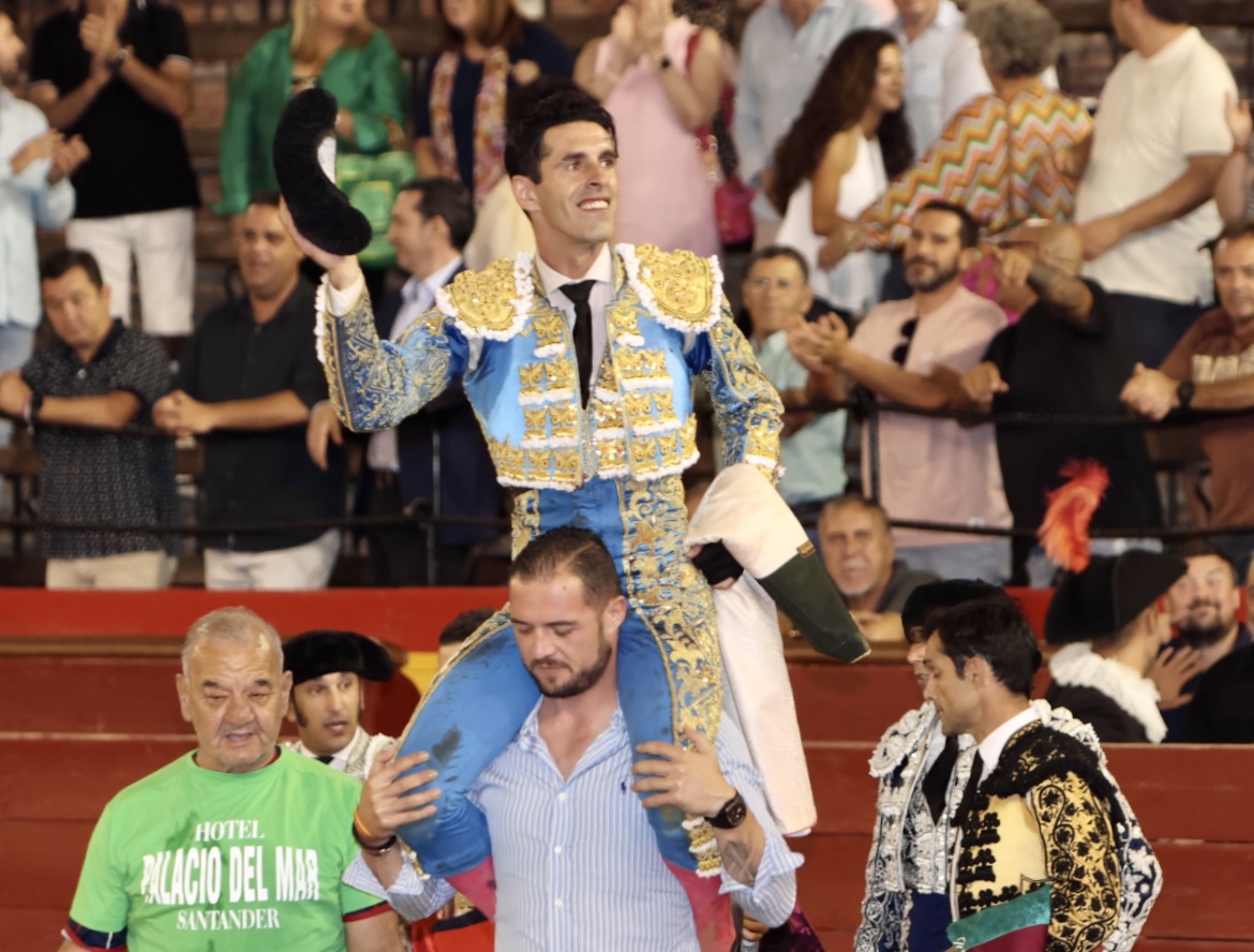 Valencia estalla con Talavante y se ilusiona con Nek Romero