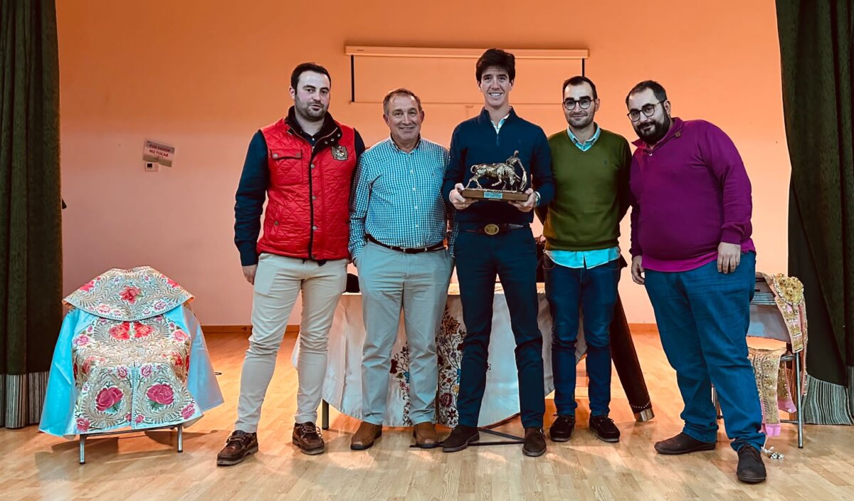 Esaú, premiado en San Rafael por lograr el segundo indulto de un miura