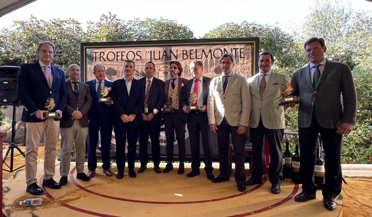 José Antonio Campuzano, Padilla, Julio de la Puerta... premiados por la Tertulia Juan Belmonte