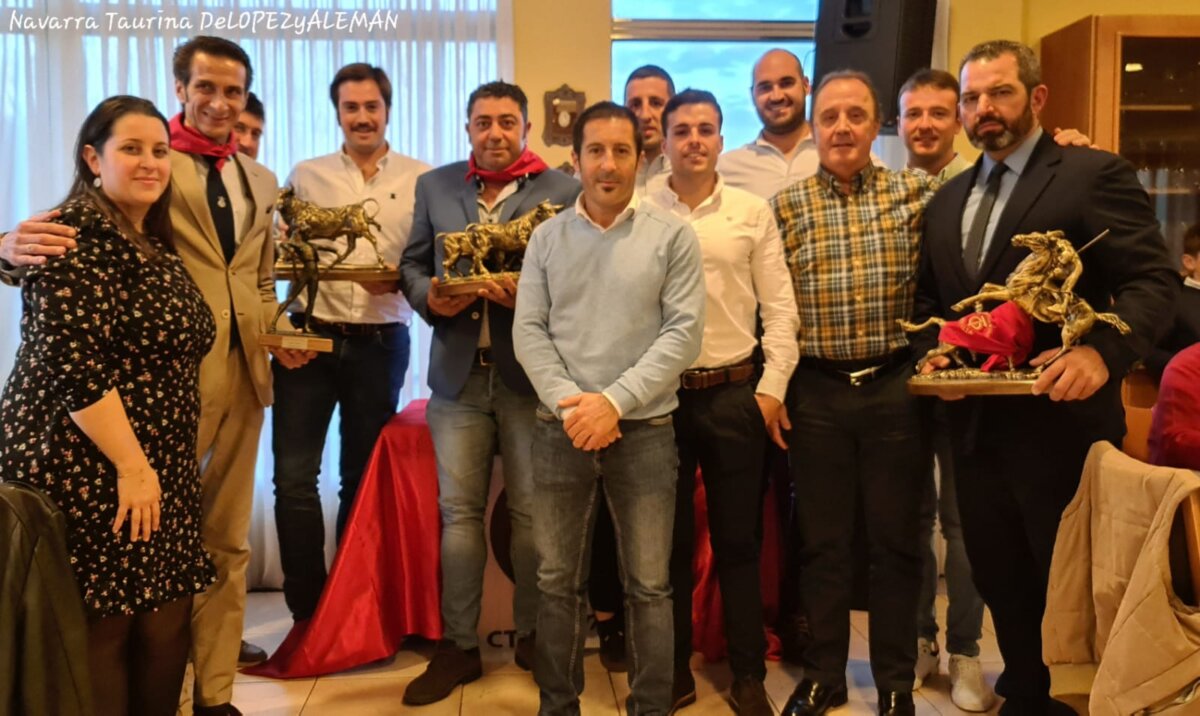 Raso de Portillo recibe los premios ganaderos de la Feria de Peralta