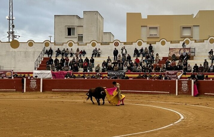 Oliva Soto, Ruiz Muñoz y Alfonso Alonso, tarde triunfal en Niebla