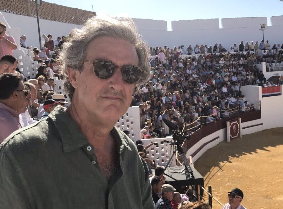 Fernando Gomá realiza una donación económica a la Escuela Taurina de Cataluña