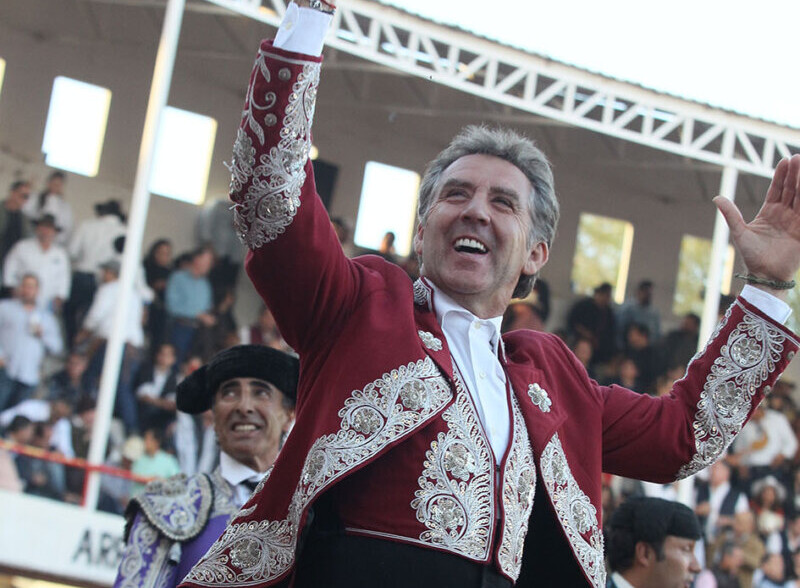 Lerdo: lleno de “No hay billetes”, oreja para Pablo Hermoso y puerta grande para San Román