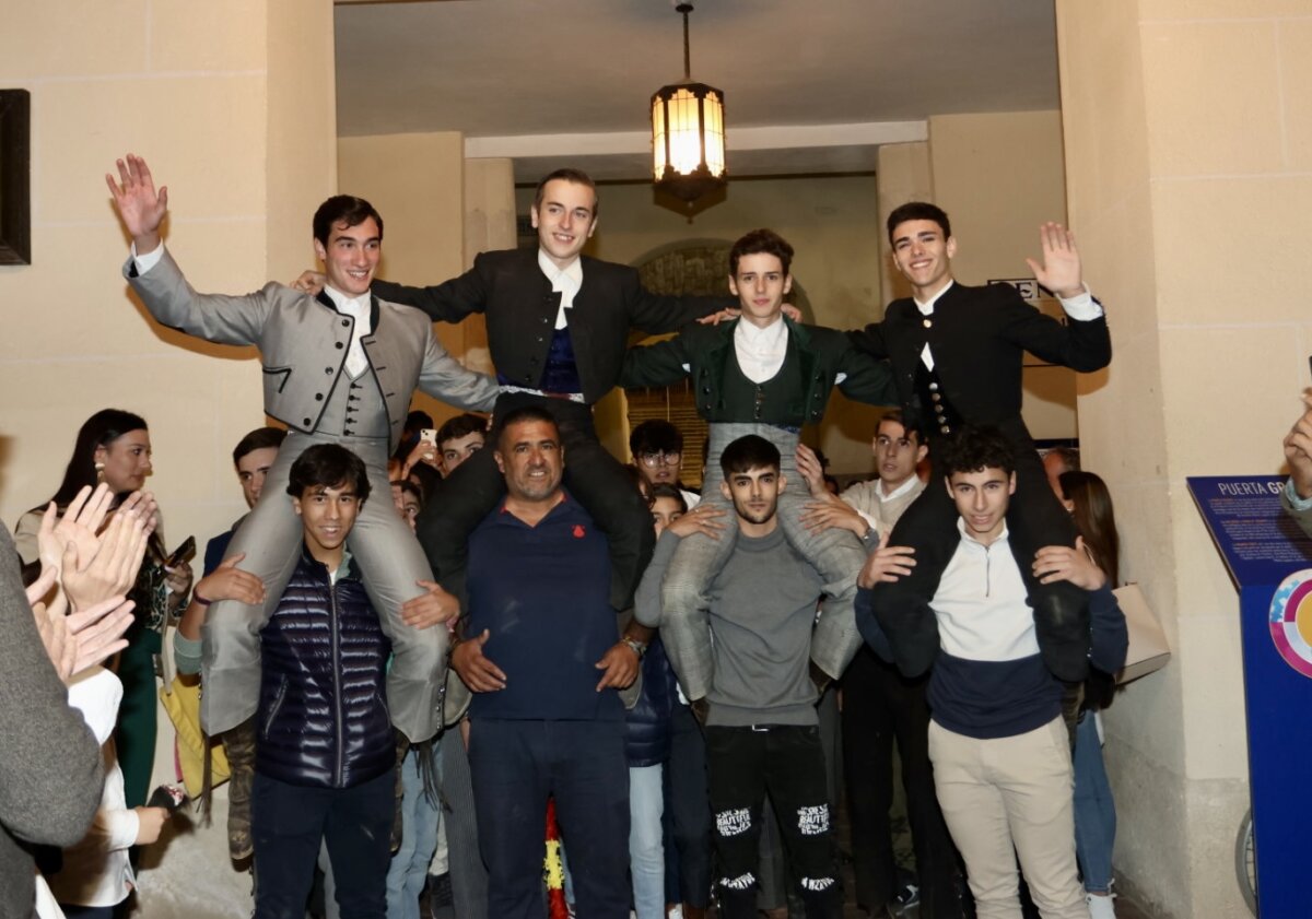 Cuatro novilleros a hombros en Alicante con una excelente novillada de Daniel Ramos