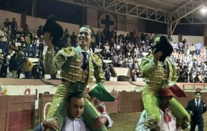 Diego Silveti y Jorge Sotelo, a hombros en Puruándiro.