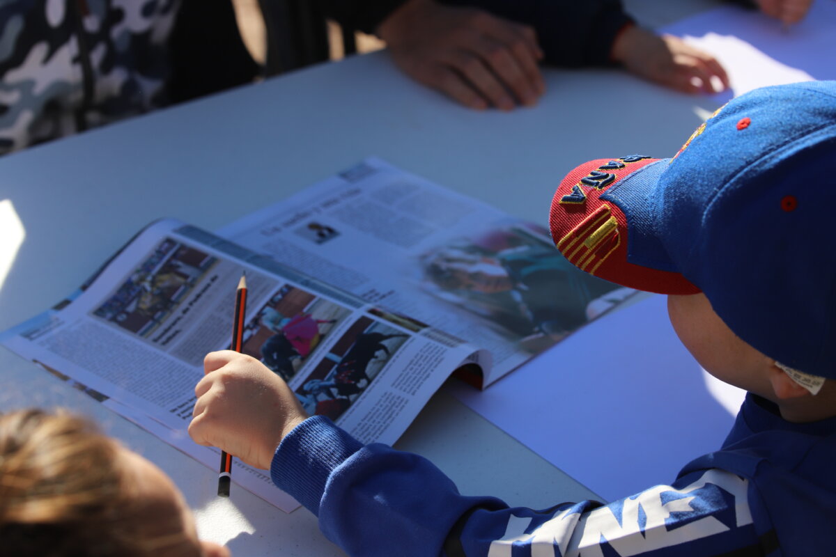 Pintura, toreo y recortes en el taller infantil de tauromaquia en La Llosa