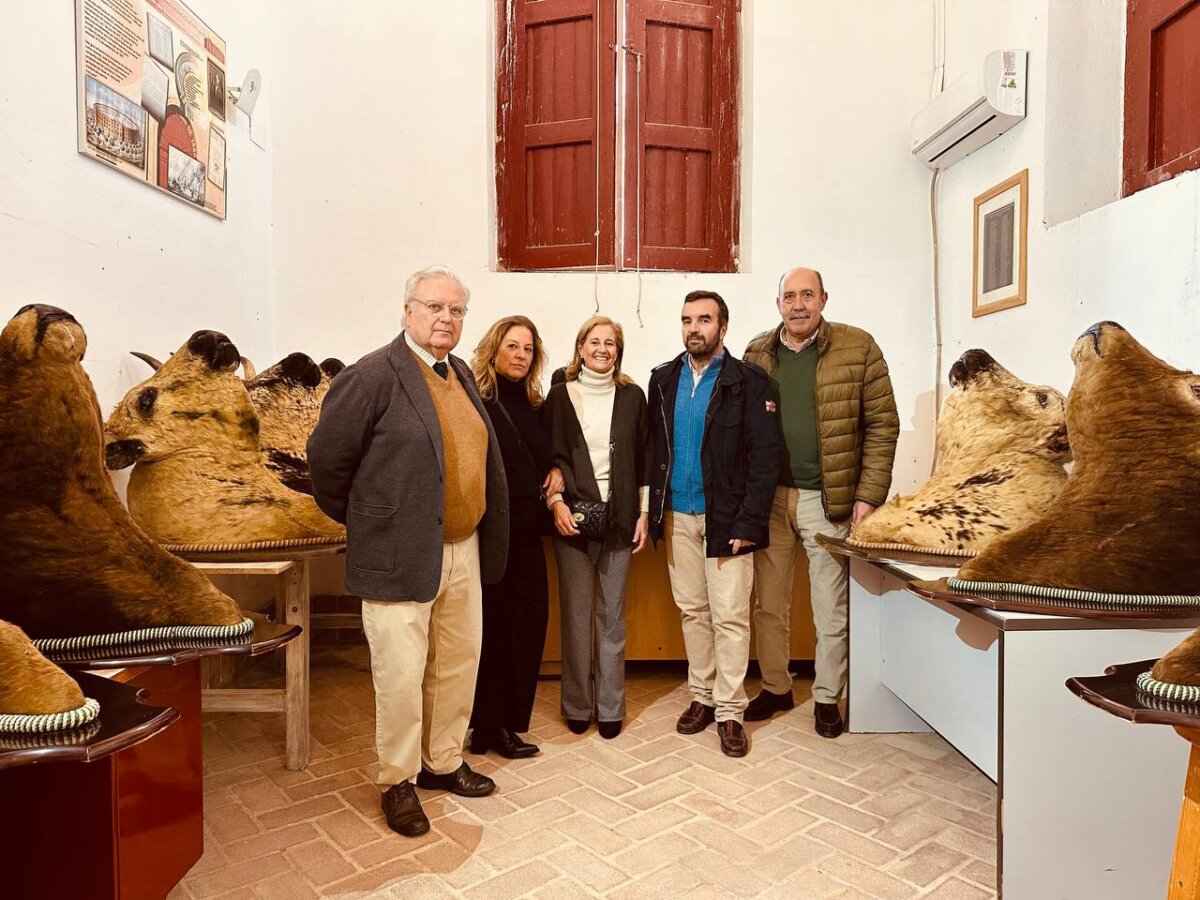 El Puerto de Santa María recupera las doce cabezas de Osborne de dos corridas míticas