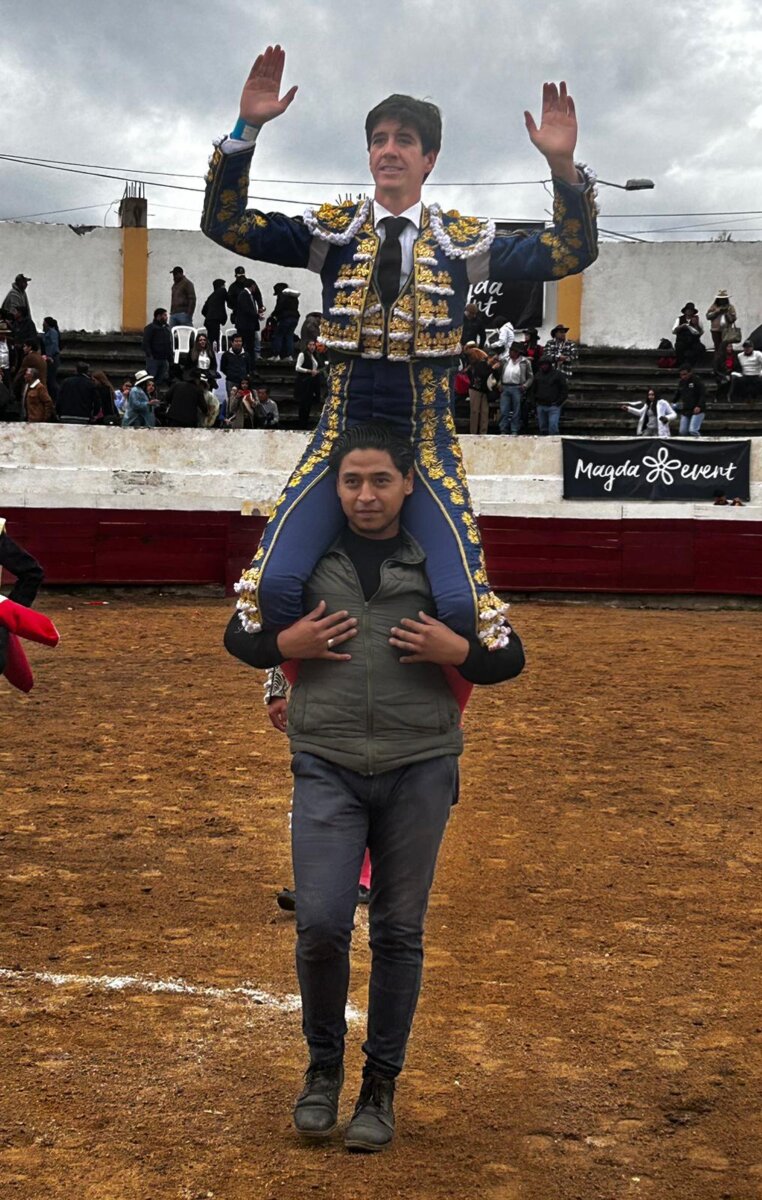 Esaú Fernández, triunfador de la corrida de Guano