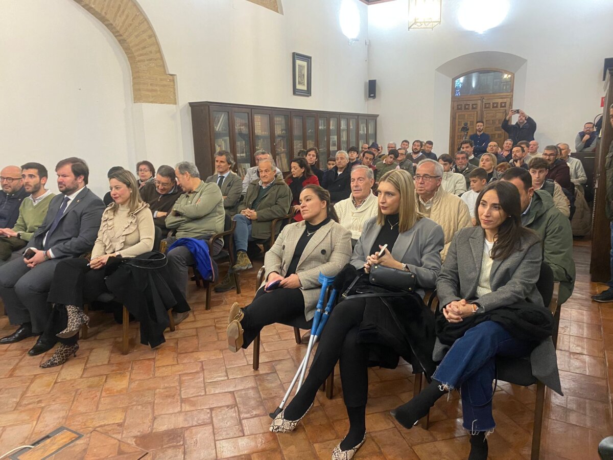 Encuentro de empresarios sobre "Toreo y gestión" en el ciclo de conferencias de Antequera
