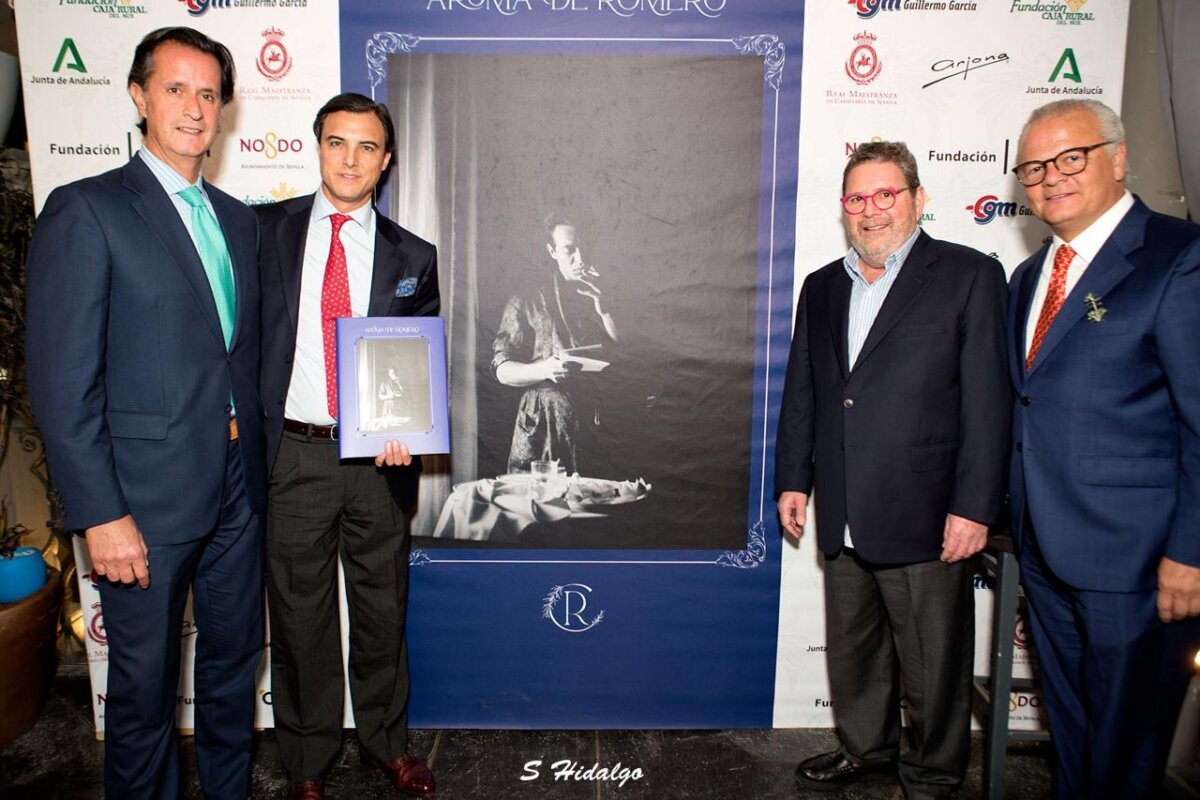 La firma Arjona presenta Aroma de Romero en México