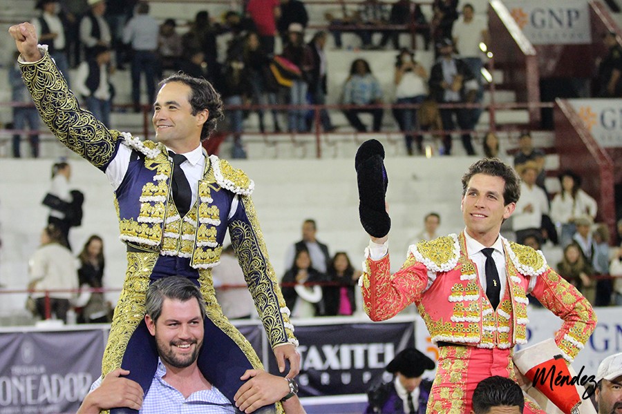 Gran tarde de Juan Pablo Sánchez, Ginés Marín y Rancho Seco en León