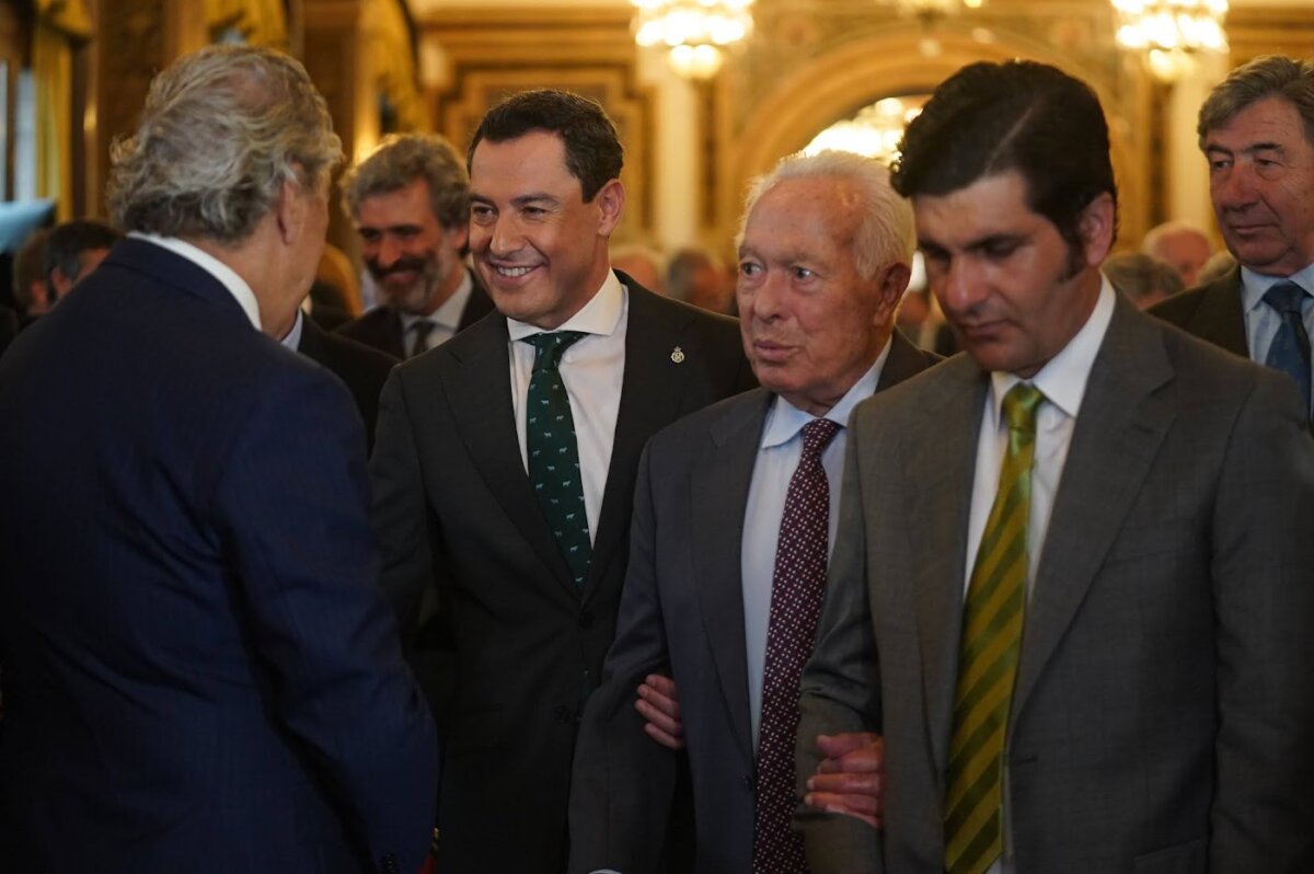 La Junta entregó sus I Premios Taurinos Andalucía