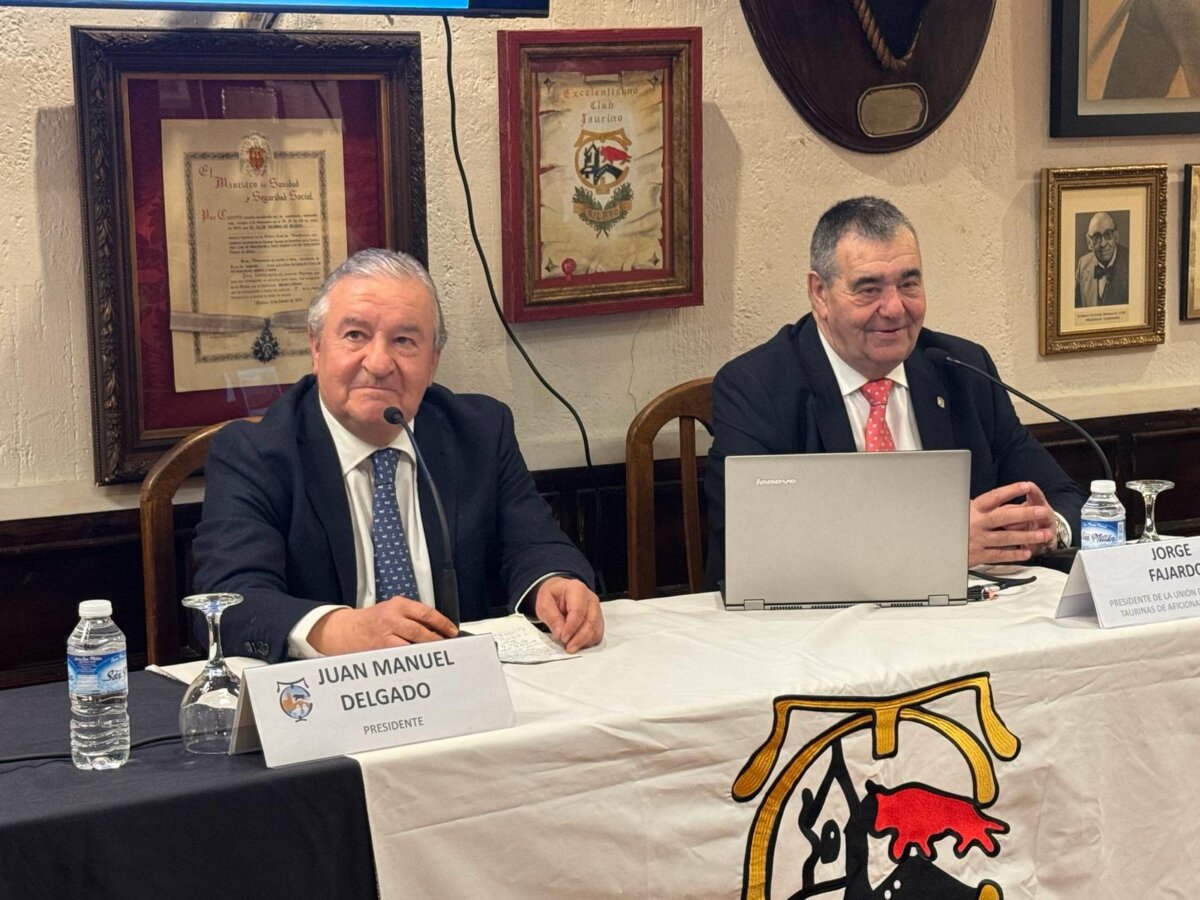 Jorge Fajardo repasa la historia de las plazas de toros de Madrid en el Club Taurino de Bilbao