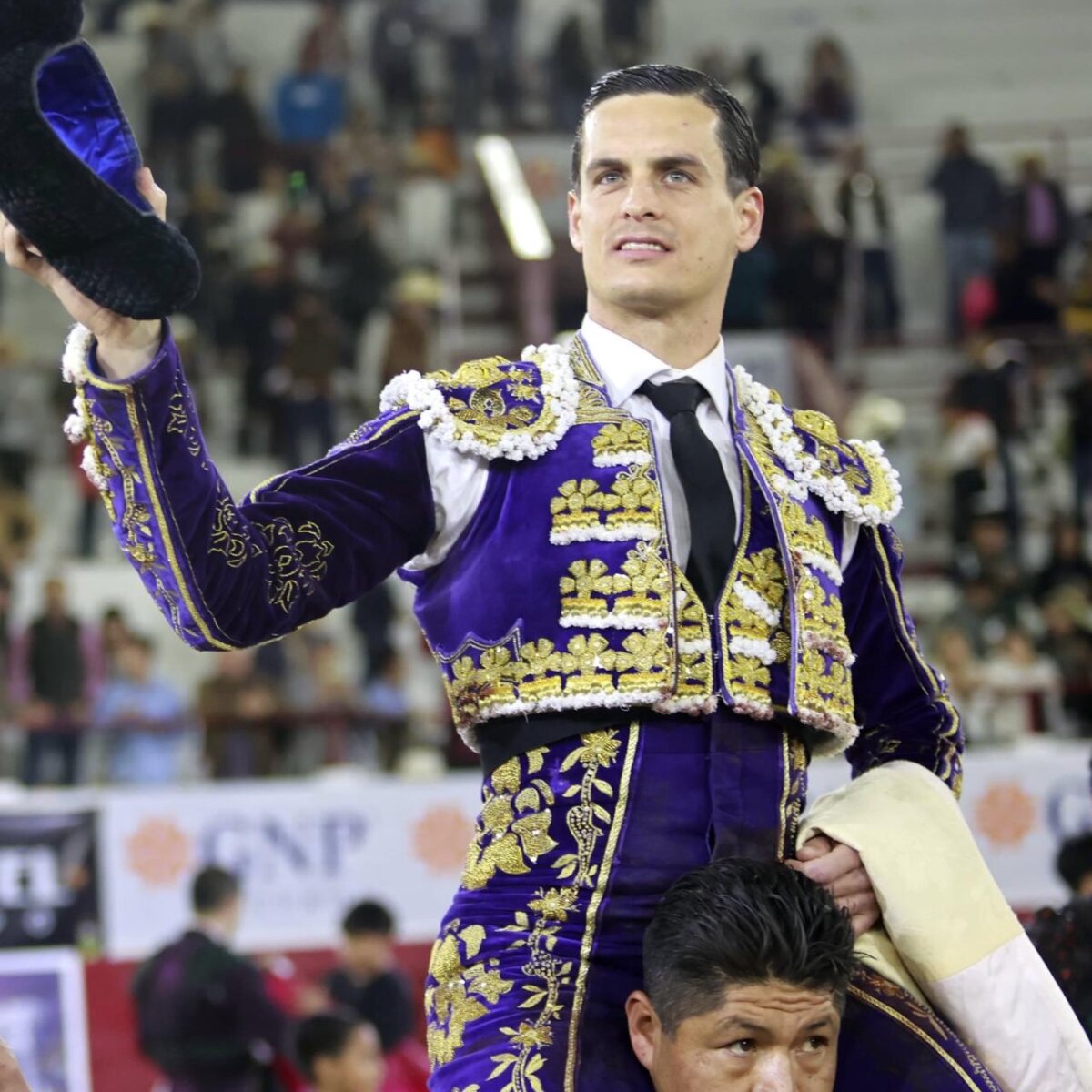 David Galván entra en el corazón de León