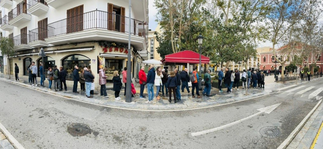 Lorca: largas colas sin precedentes y más de 1.500 entradas vendidas en dos horas