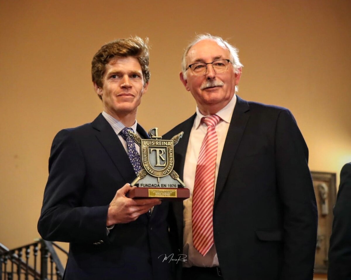 Almendralejo premia a Borja Jiménez, Cristina Sánchez, Juan del Val y Joaquín Pareja Obregón y vive una noche de pasión por el toreo