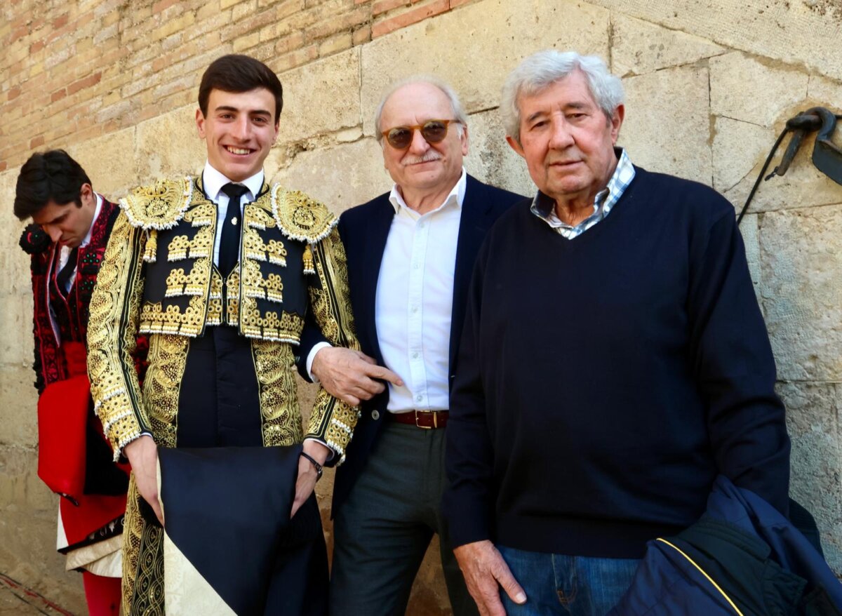 Animado ambiente en la quinta de Fallas