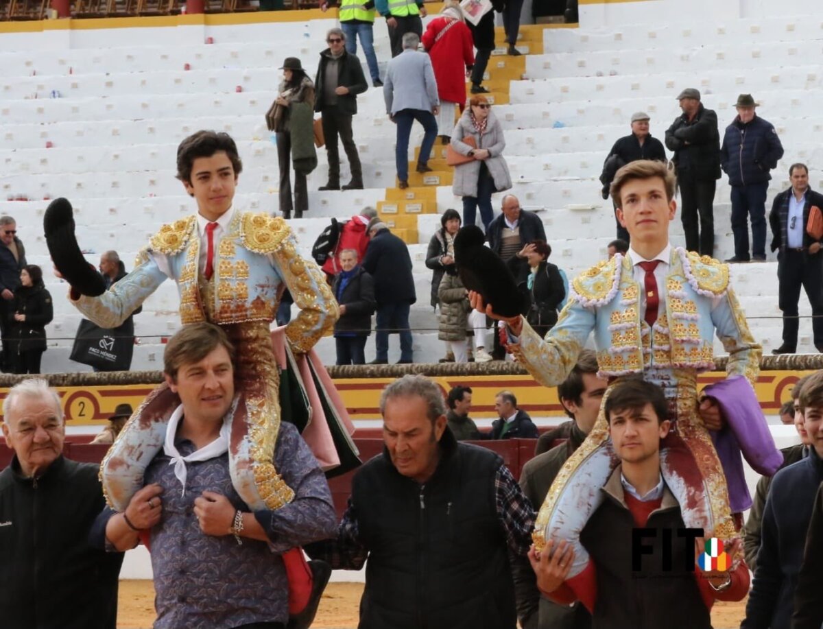 Olivenza: Javier Zulueta come en la mesa de Marco Pérez