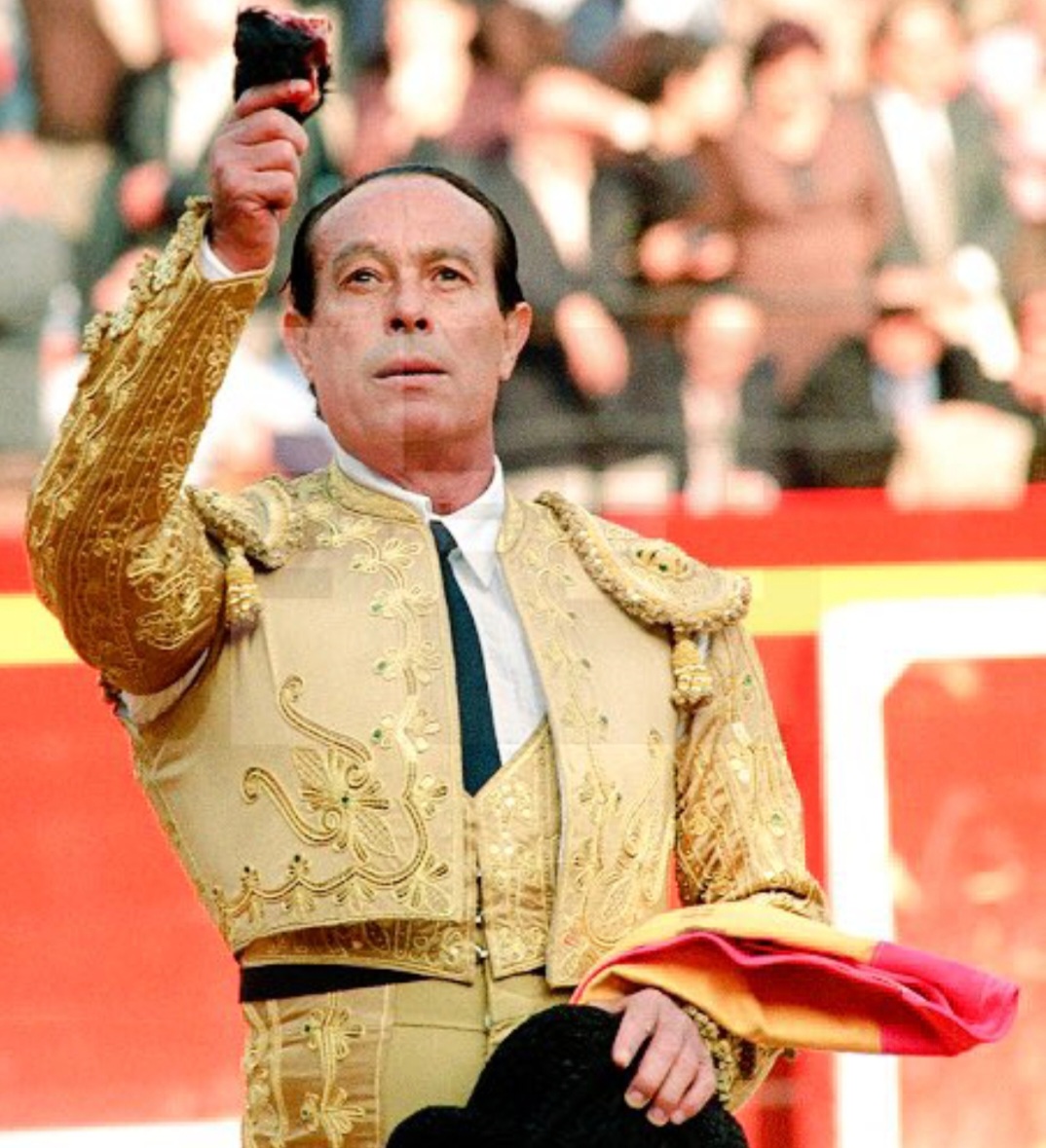 Curro Romero celebra su cuadragésimo aniversario de alternativa por todo lo alto