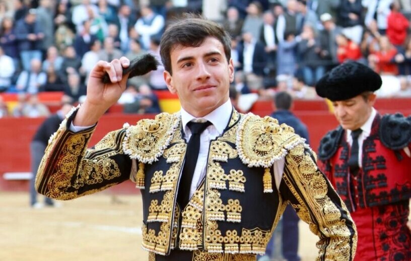 Nek se cuela en la fiesta de Pablo Hermoso y Morante