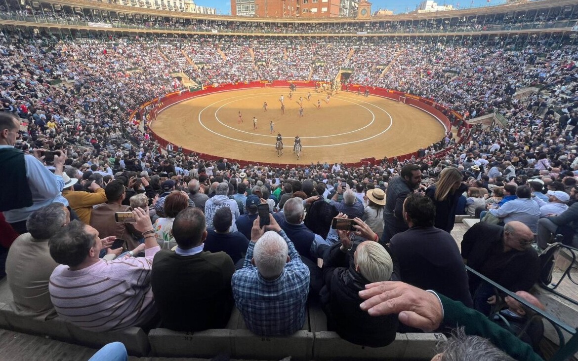 Valencia, fin de semana de reventón con tres "No hay billetes" en la plaza