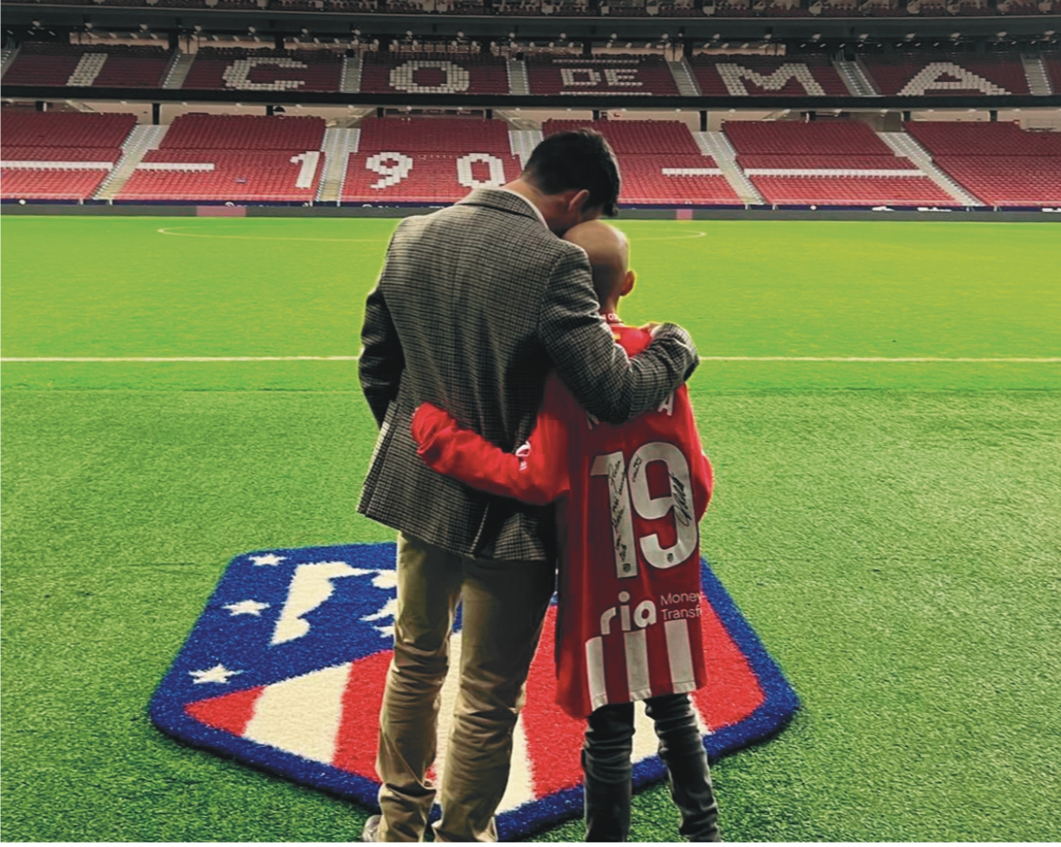 La Sonrisa de María, protagonista en el saque de honor del partido Atlético de Madrid-Barcelona