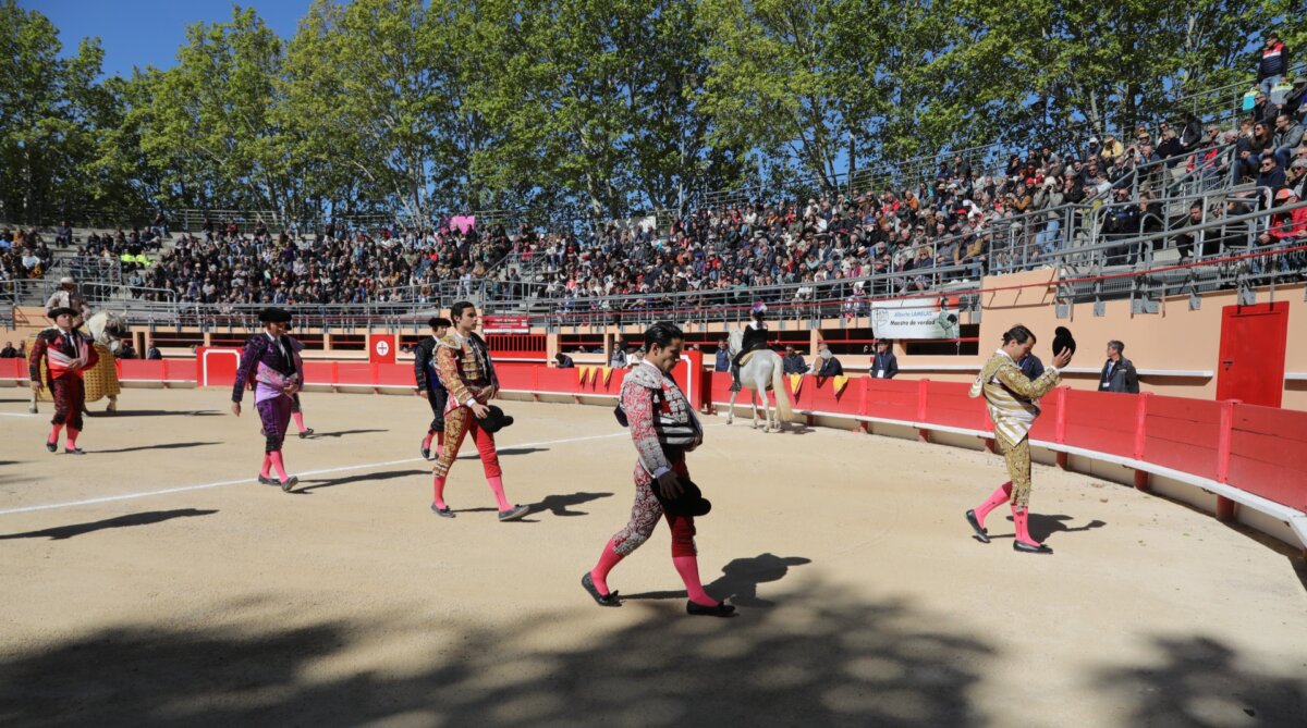 Clemente Jaume y Nino Julián, espadas sin afilar en Saint Martin de Crau