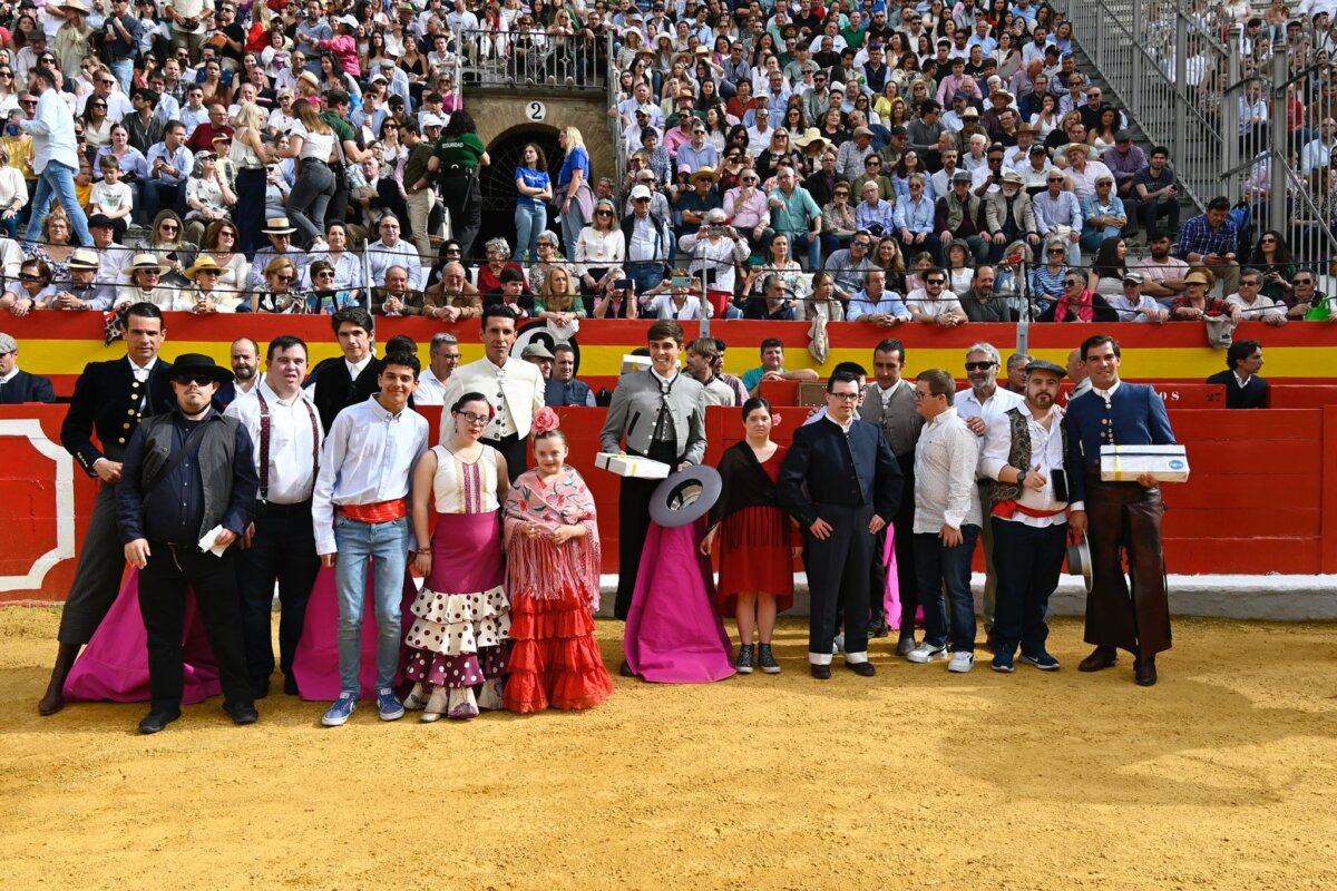 La solidaridad y el triunfo se dan la mano en Granada con un exitoso festival