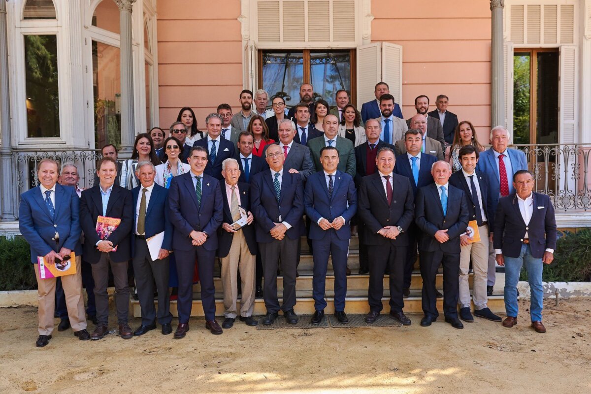 Roca Rey apadrina el XXX Ciclo de Novilladas de la Asociación Andaluza de Escuelas Taurinas Pedro Romero