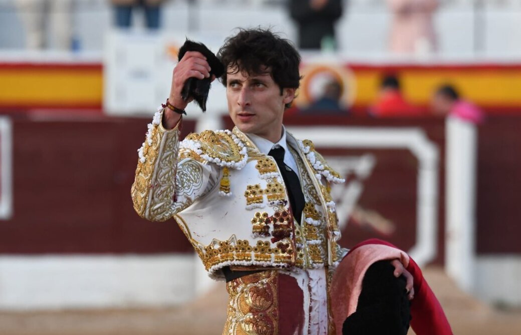 Antonio Grande por Marco Pérez en el festival solidario de Aerscyl en Ledesma