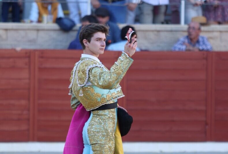 Ruiz de Velasco, Iván Rejas y Sergio Rollón, sendas orejas en Villaseca de la Sagra