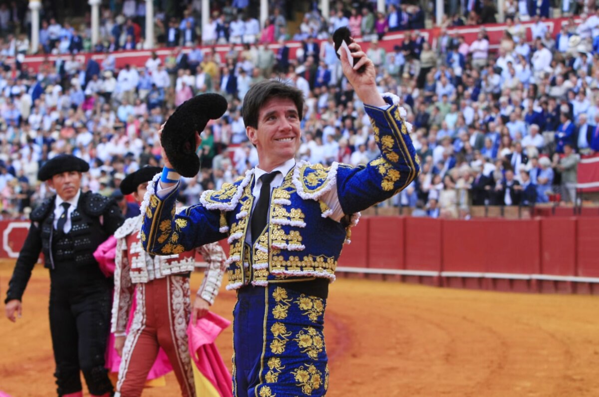 Oreja para Esaú Fernández en tarde emocionante de los miuras