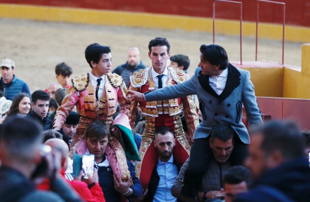 El magisterio de Ventura, otra puerta grande de Adrián y el futuro de Marco Pérez en Valdetorres de Jarama