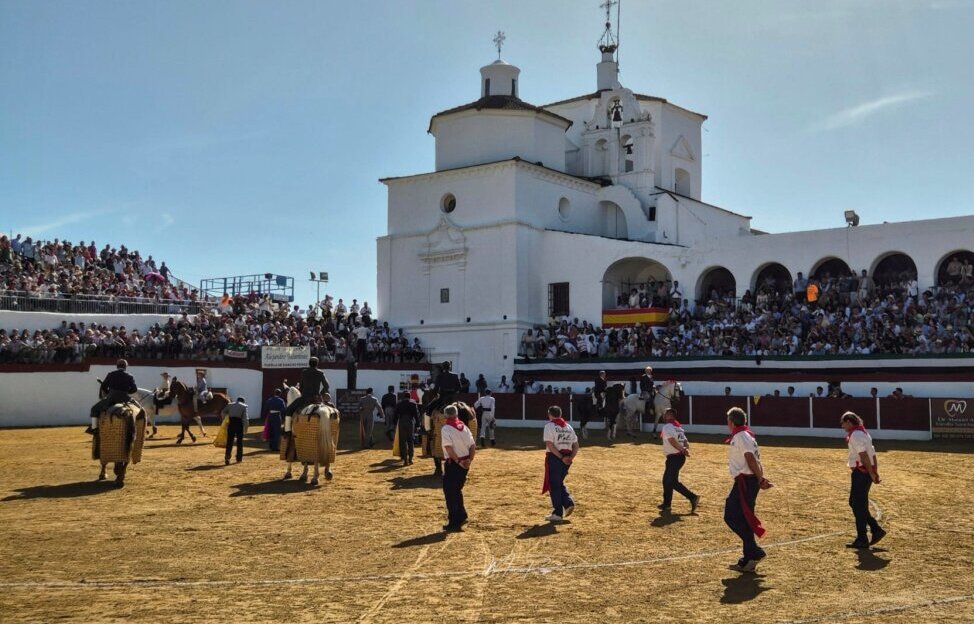 Talavante vuelve a organizar un festival de lujo en Puebla de Sancho Pérez