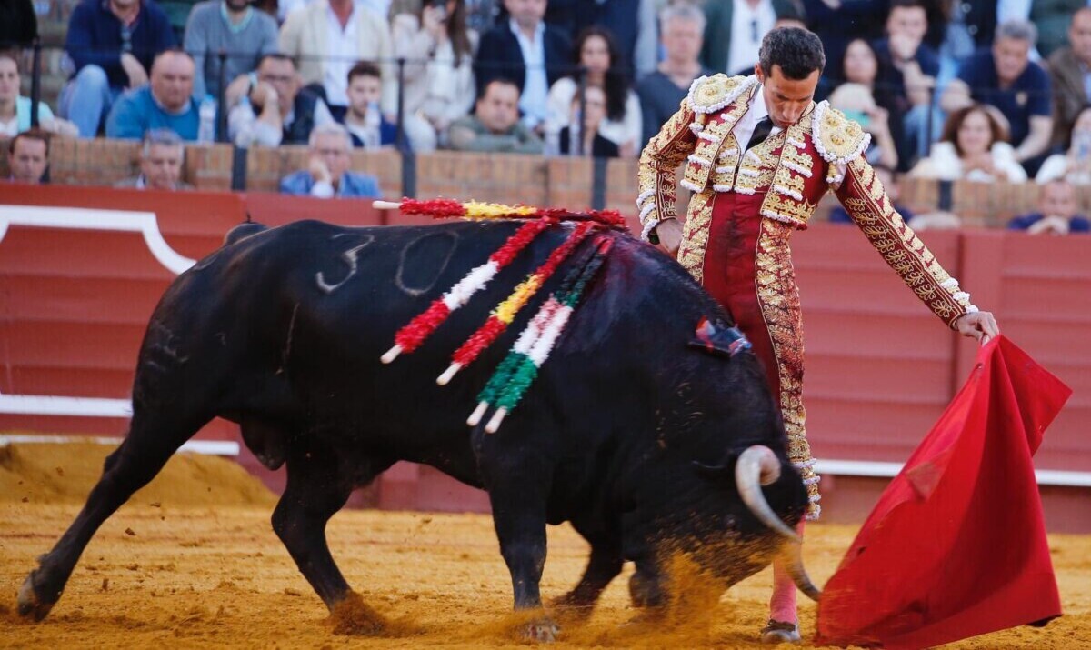 Rozando una tarde histórica en Sevilla (La tercera de abono, en imágenes)