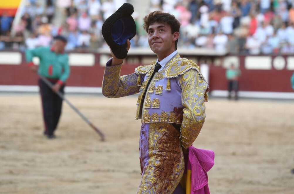 Alejandro Chicharro: "Tengo la segunda puerta grande de Madrid entre ceja y ceja"