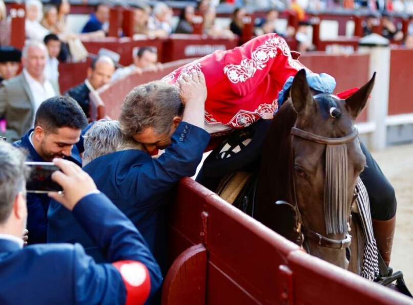 El sentido brindis de Pablo Hermoso a Joao Moura: "Por todo lo que has significado para mí y para el toreo"