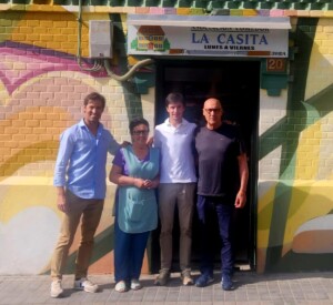 César Jiménez (responsable de Sabor Bravo), Mayte Galdon (La Casita), Fco. José Espada y un voluntario de la asociación.