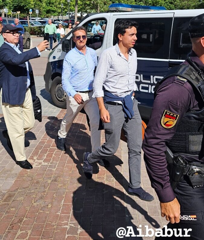 El mal tiempo cambia la avioneta por un vuelo regular y Juan de Castilla se viste de luces en Las Ventas