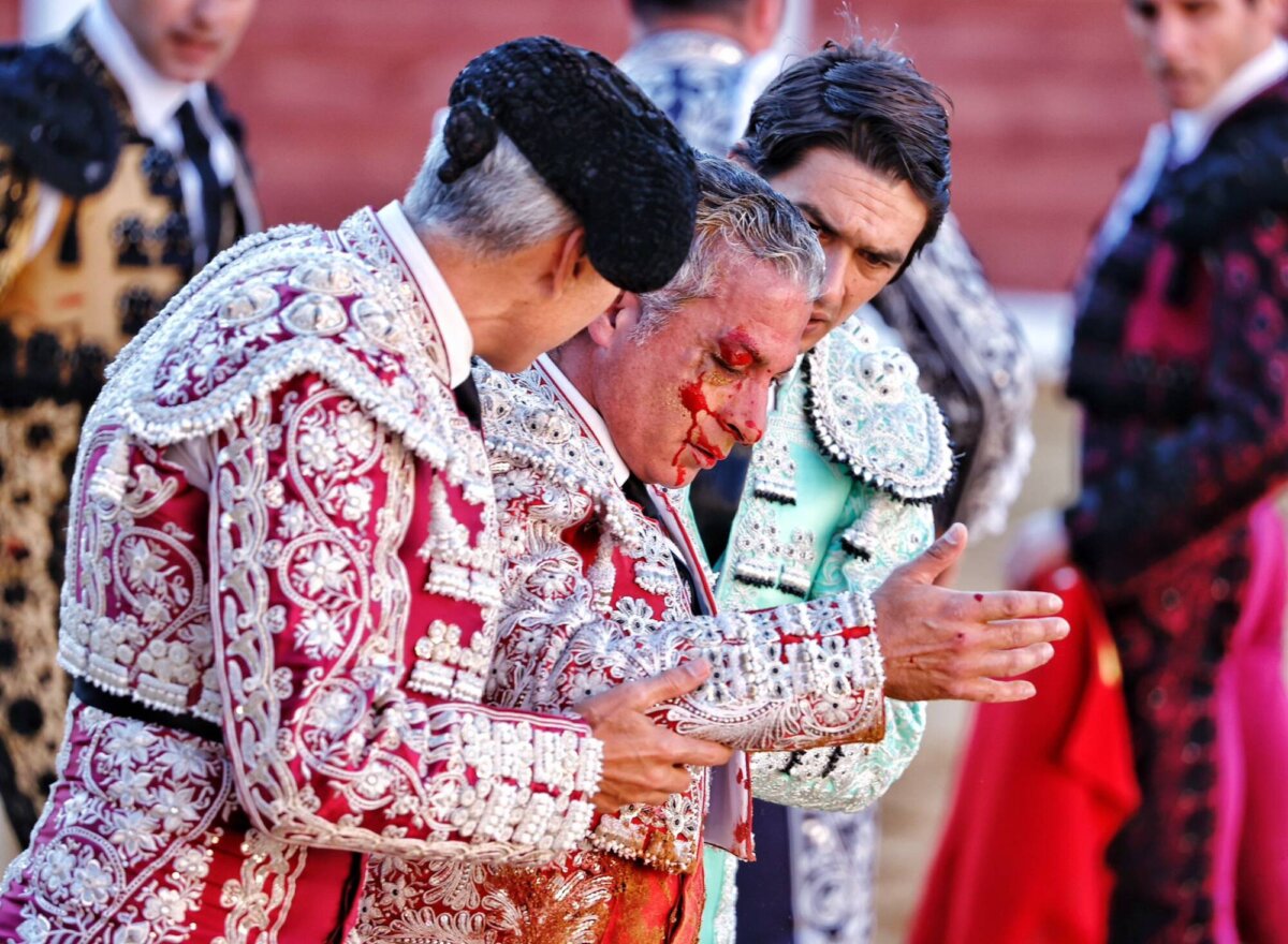 Jorge Fuentes, atendido en la enfermería por una herida en la cabeza y un puntazo en región perianal