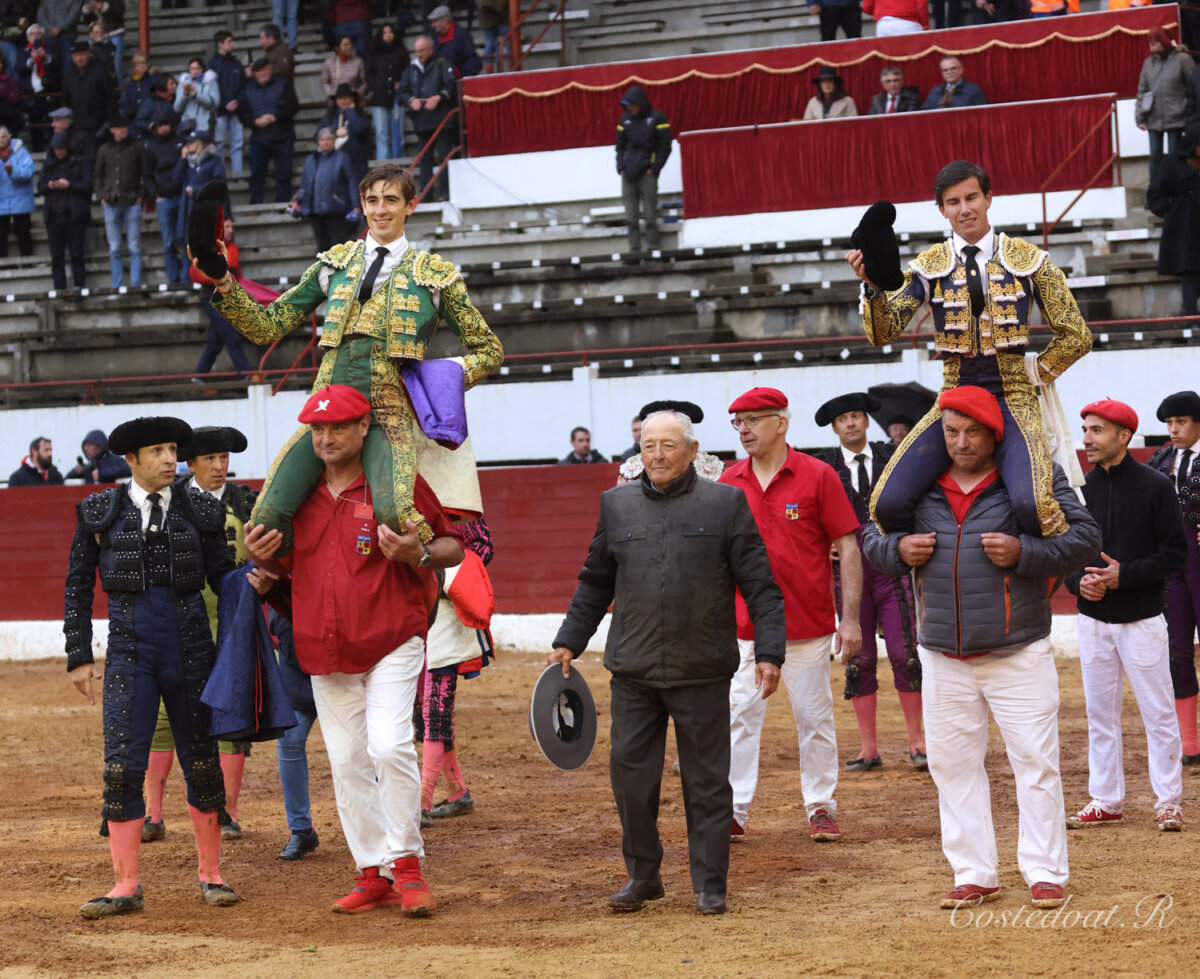 Alejandro Peñaranda y Pepe Luis Cirugeda triunfan con los palhas en Aire sur l´Adour