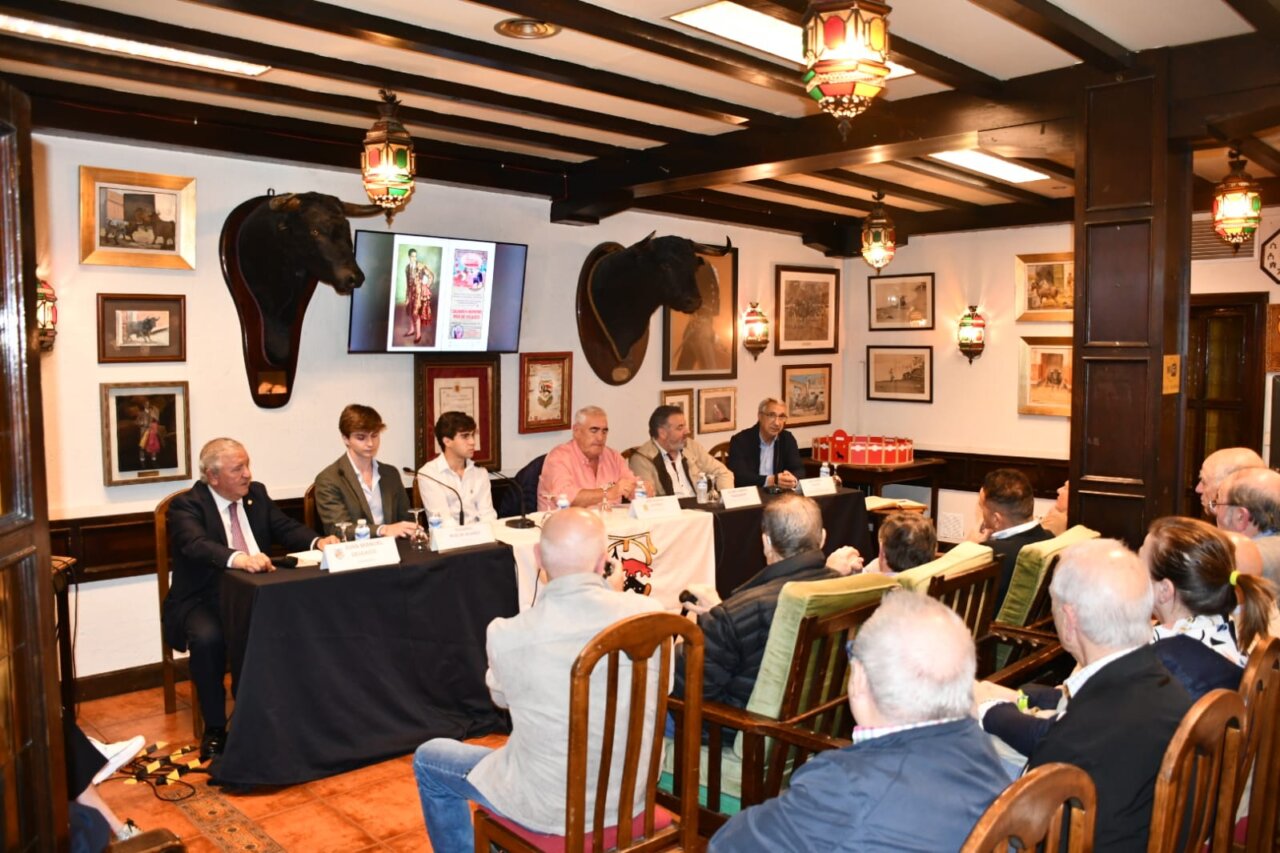 La novillada de Trucios se presentó en el Club Taurino de Bilbao