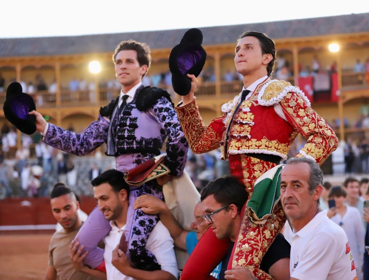 Roca Rey y Ginés Marín ponen el triunfo en Aranjuez