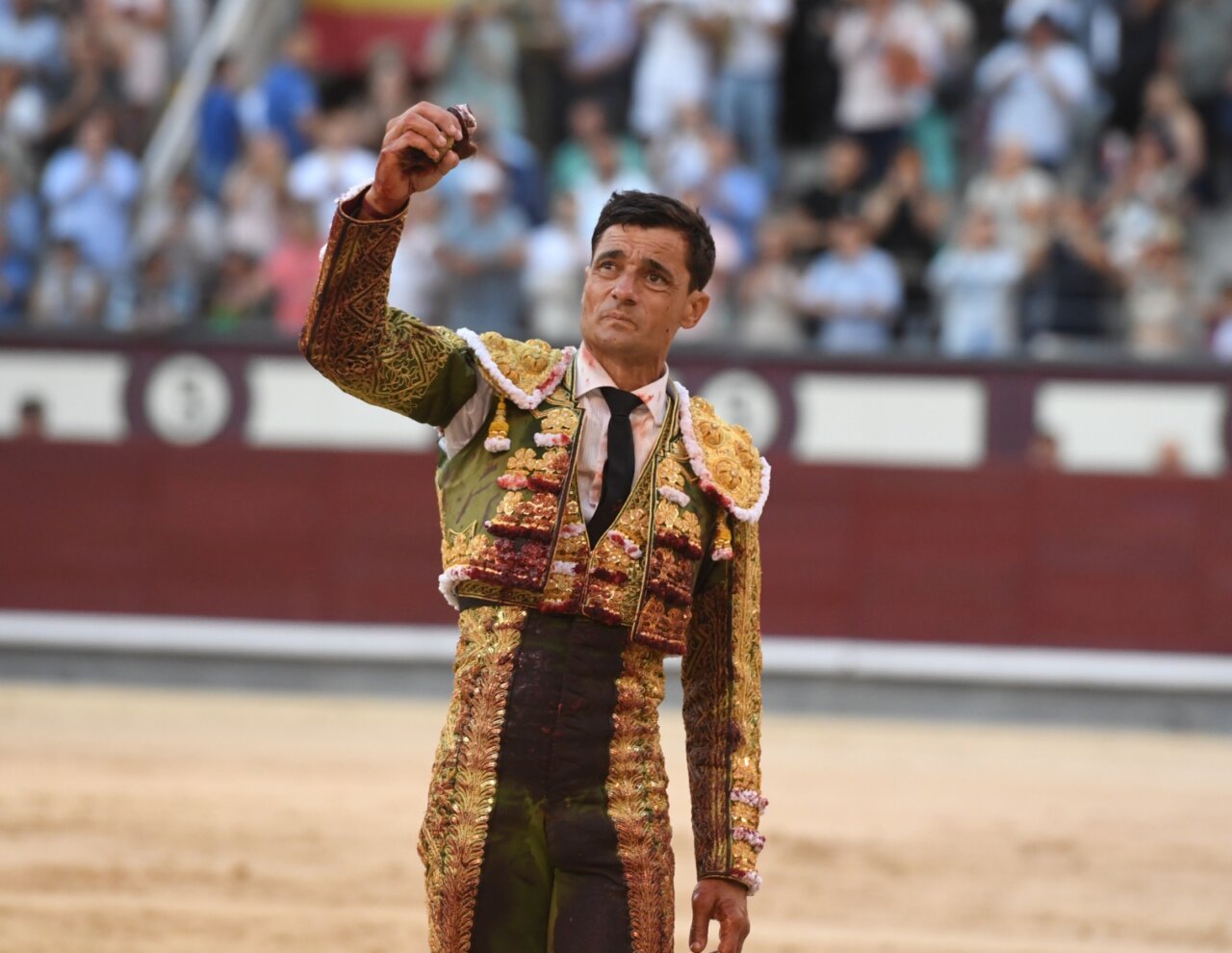 Oreja al pundonor de Ureña en el homenaje a Antoñete en Las Ventas