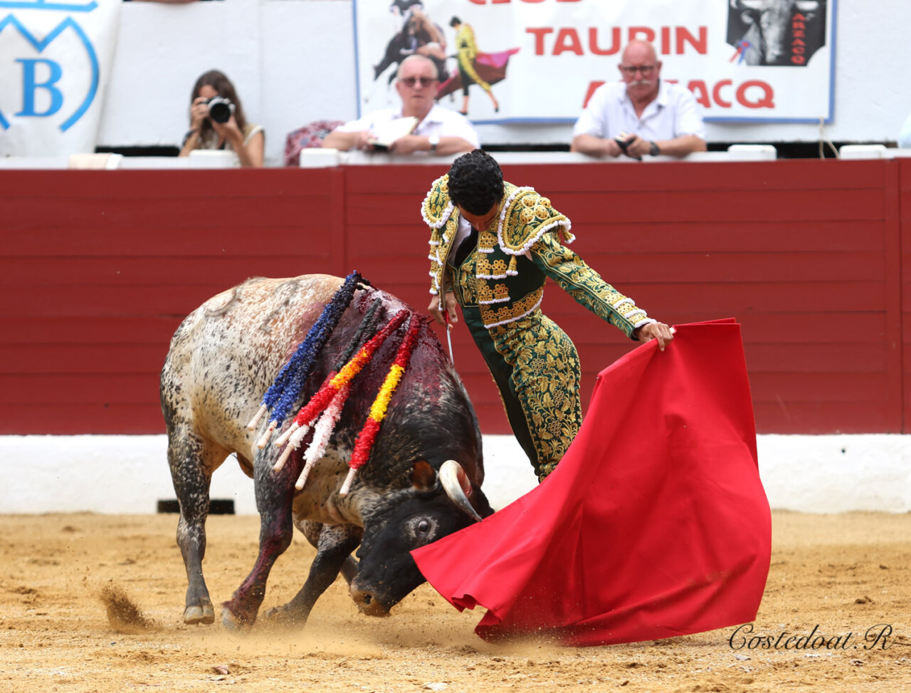 La clase de Morenito, la espectacularidad de Colombo y la cruz de Dorian Canton en Aire sur l´Adour
