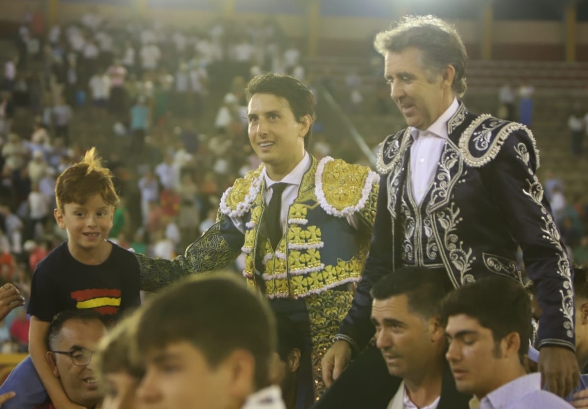 Pablo Hermoso y Roca Rey, seis orejas en tarde de entusiasmo en Algeciras