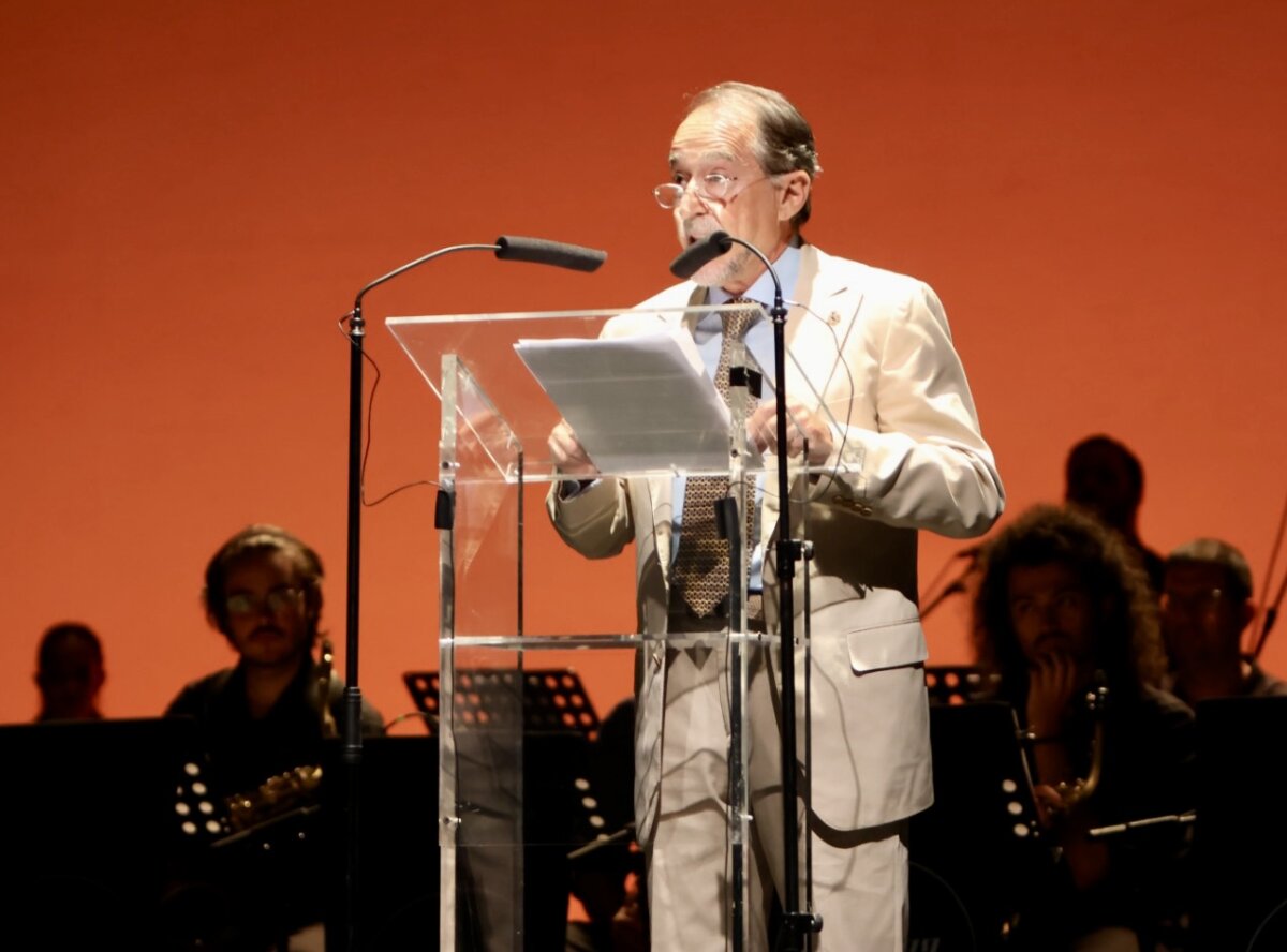 Luis Francisco Esplá da un sentido y emotivo pregón en Alicante