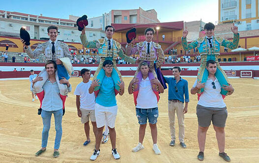 Nueve orejas y dos rabos y dos novillos de Apolinar Soriano de vuelta en Jódar